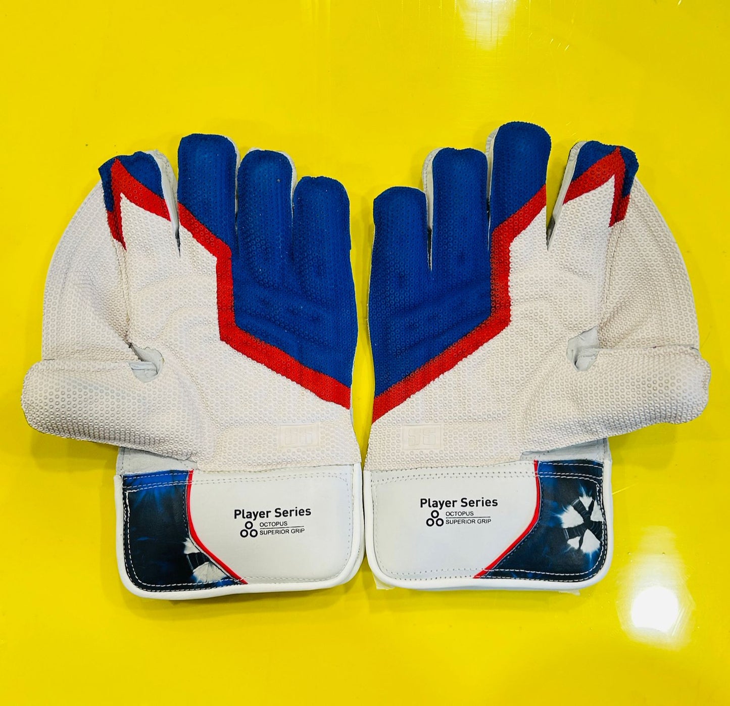 SS Player Series Cricket Keeping Gloves