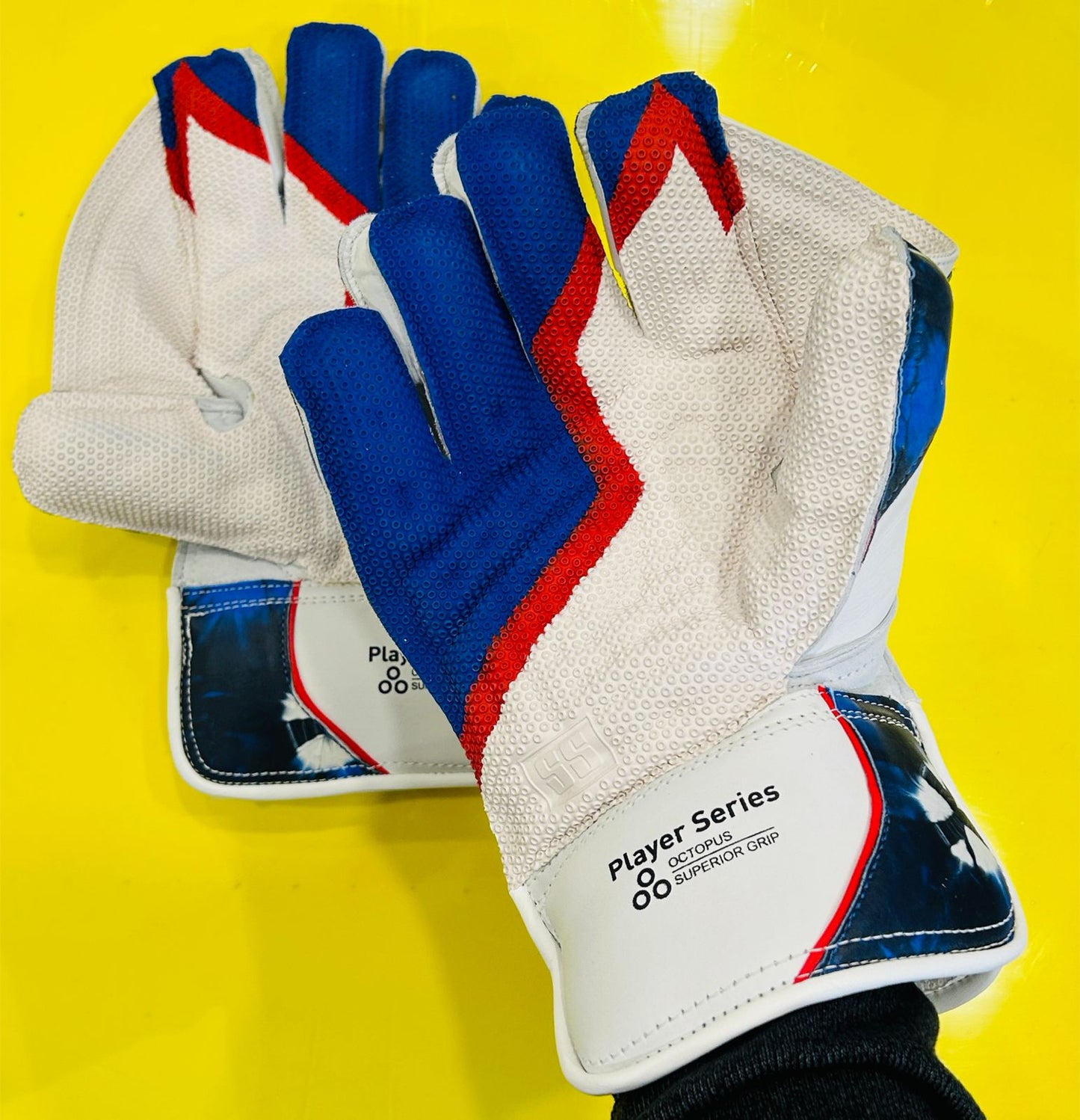 SS Player Series Cricket Keeping Gloves